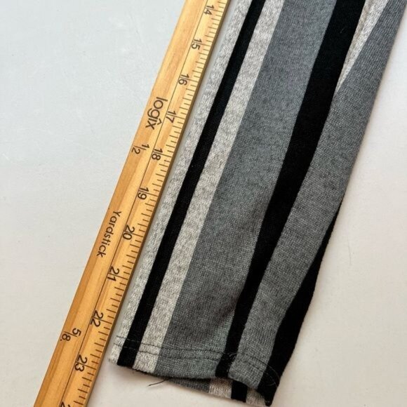 TMG New York Vintage Womren's Striped Top Gray White Size Medium - Picture 8 of 10